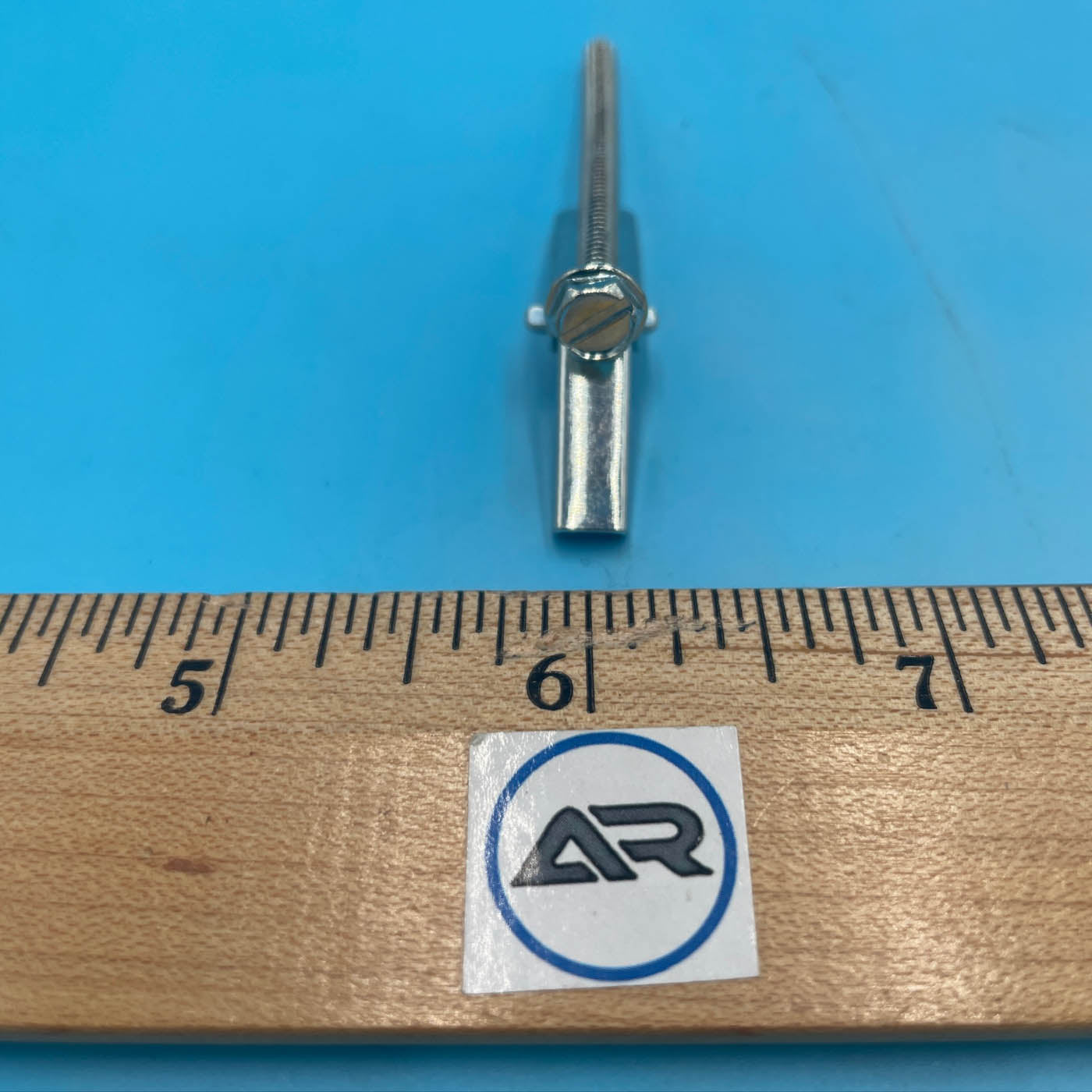 3 and 2 inch hex head toggle with wings