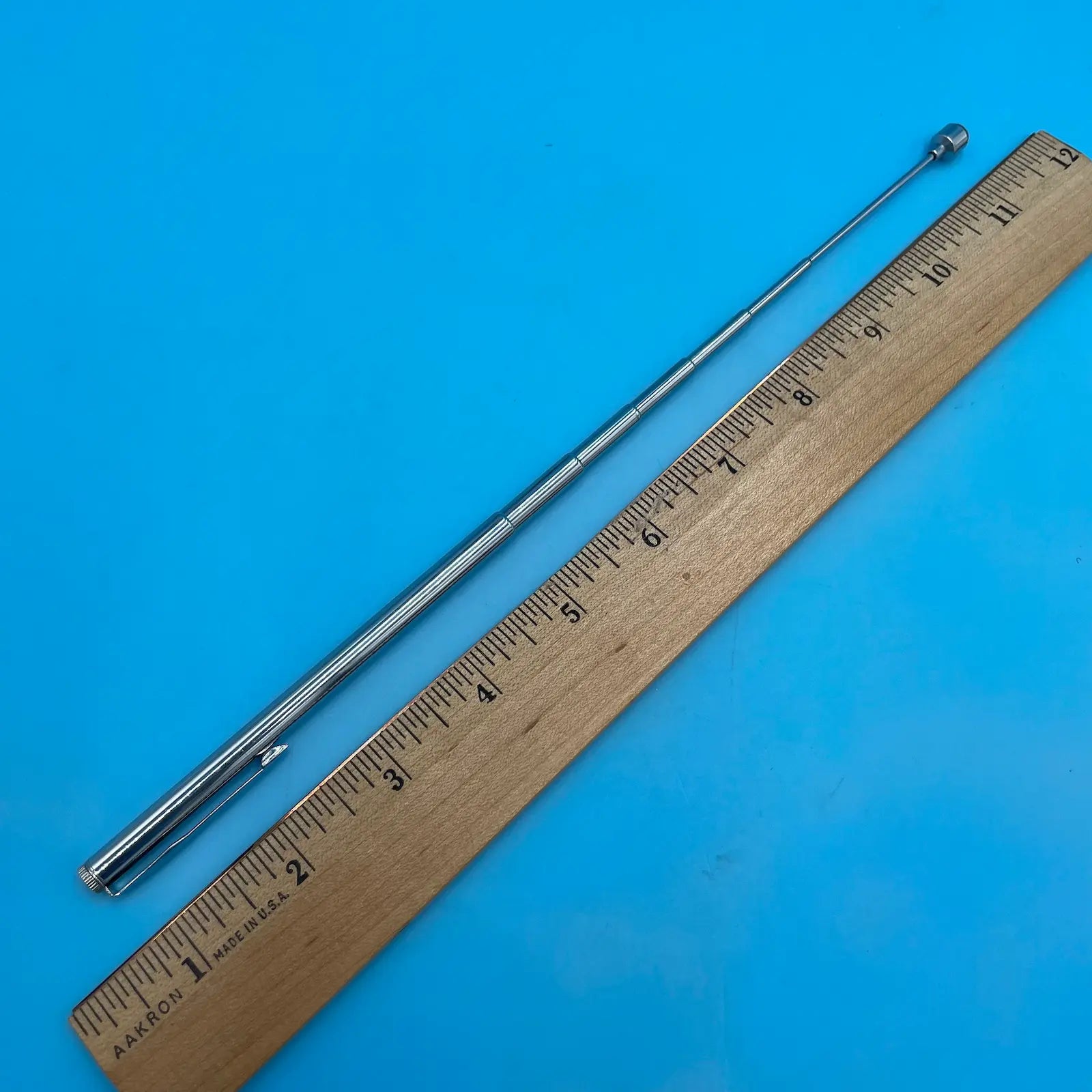 Magnetic Telescoping Pickup Tool