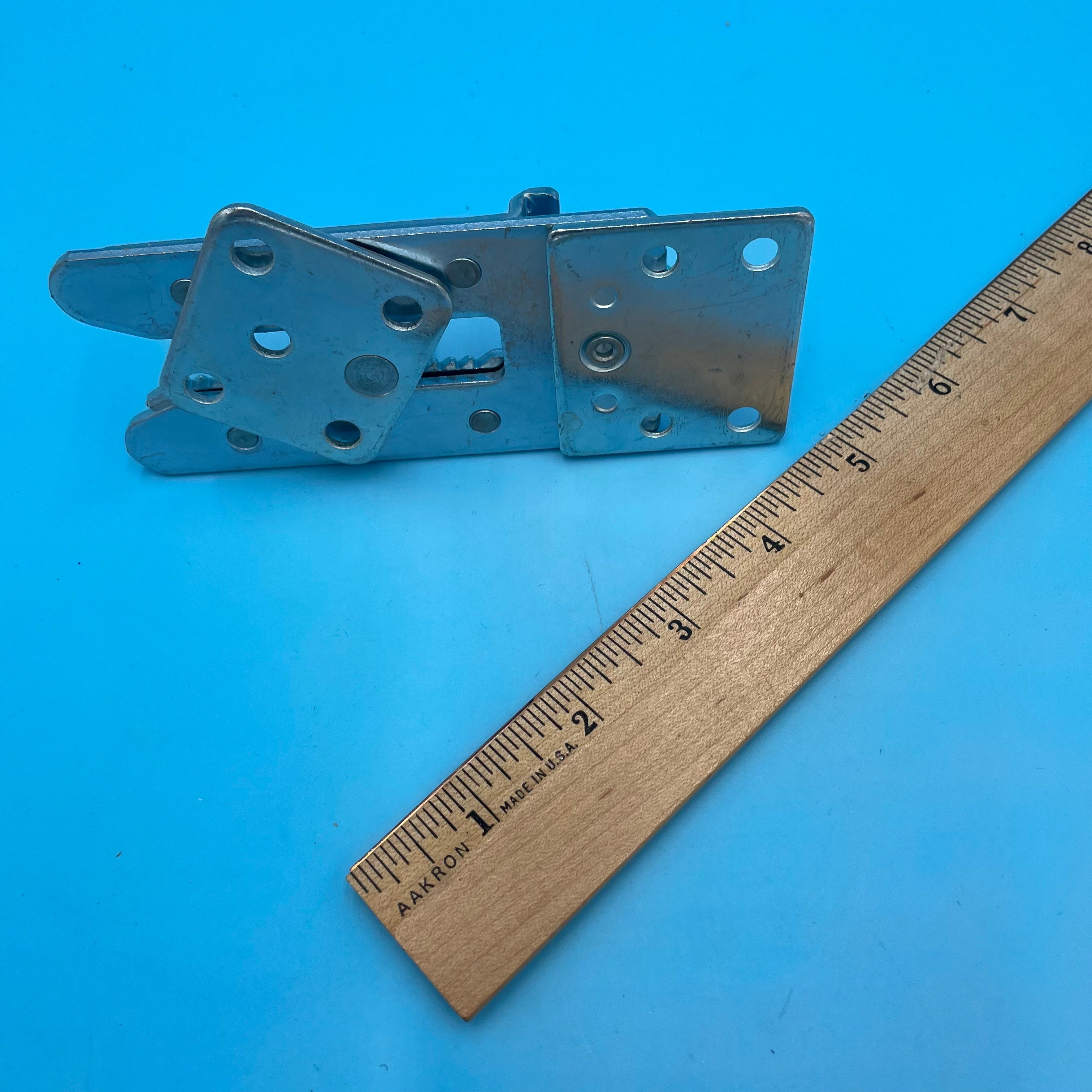 Steel Alligator Connector for Sectionals