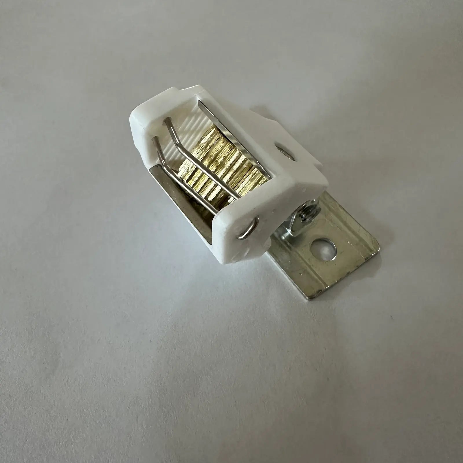 Swivel Cord Lock for Roman Shades - 3 Cord Separation