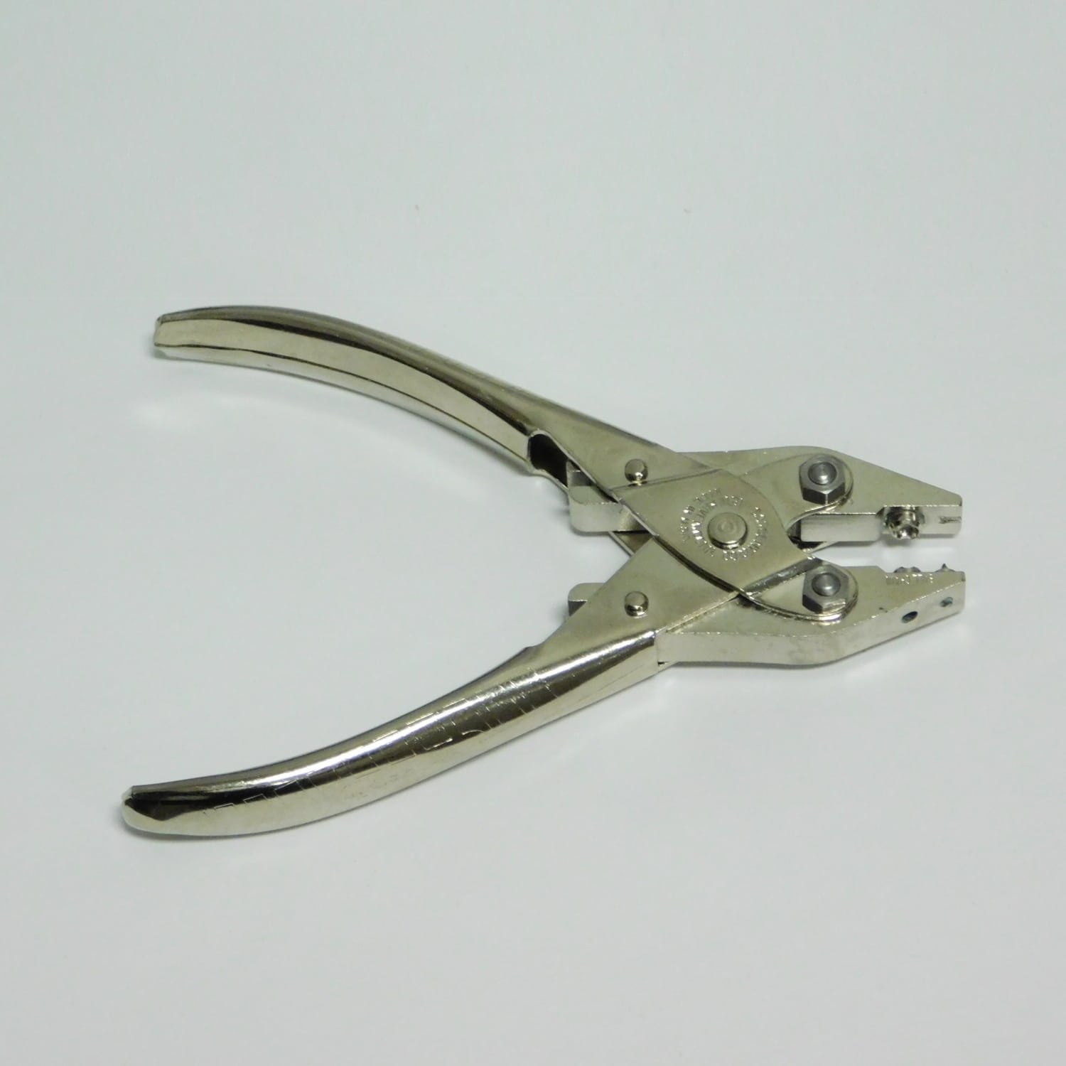 Chain Tool Deluxe - Alan Richard Textiles, LTD #10 Metal Control Chain, Chain & Control Cords