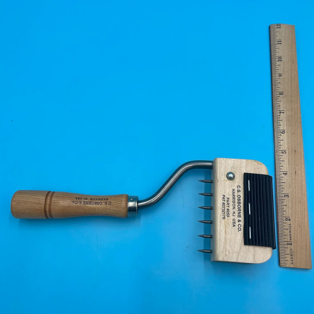 C.S. Osborne Gooseneck Webbing Stretcher #253