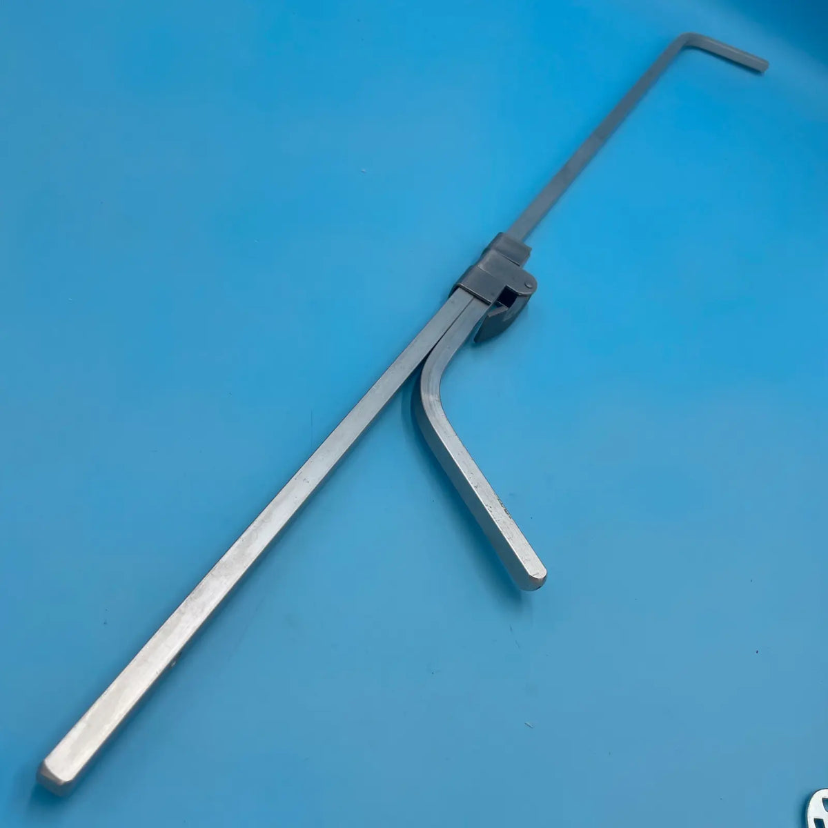 C.S. Osborne Blind Stitching Seam Stretcher #267