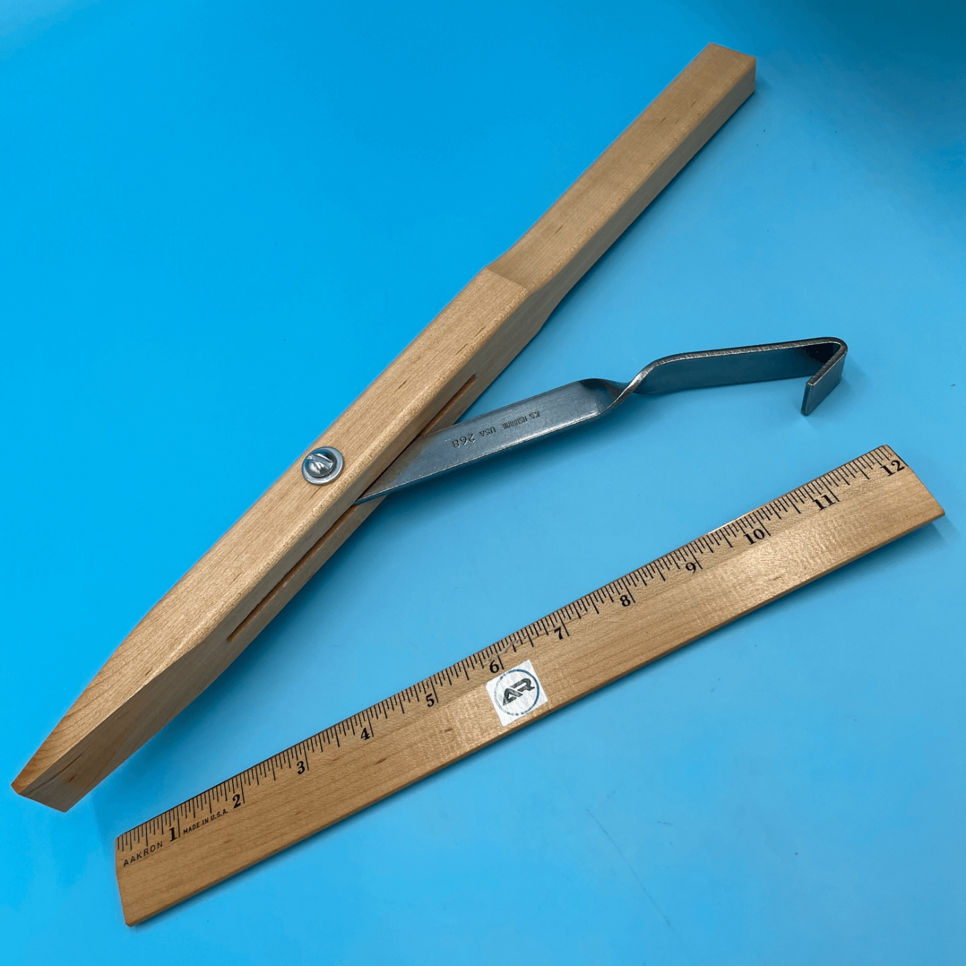 C.S. Osborne Lever Spring Stretcher #268