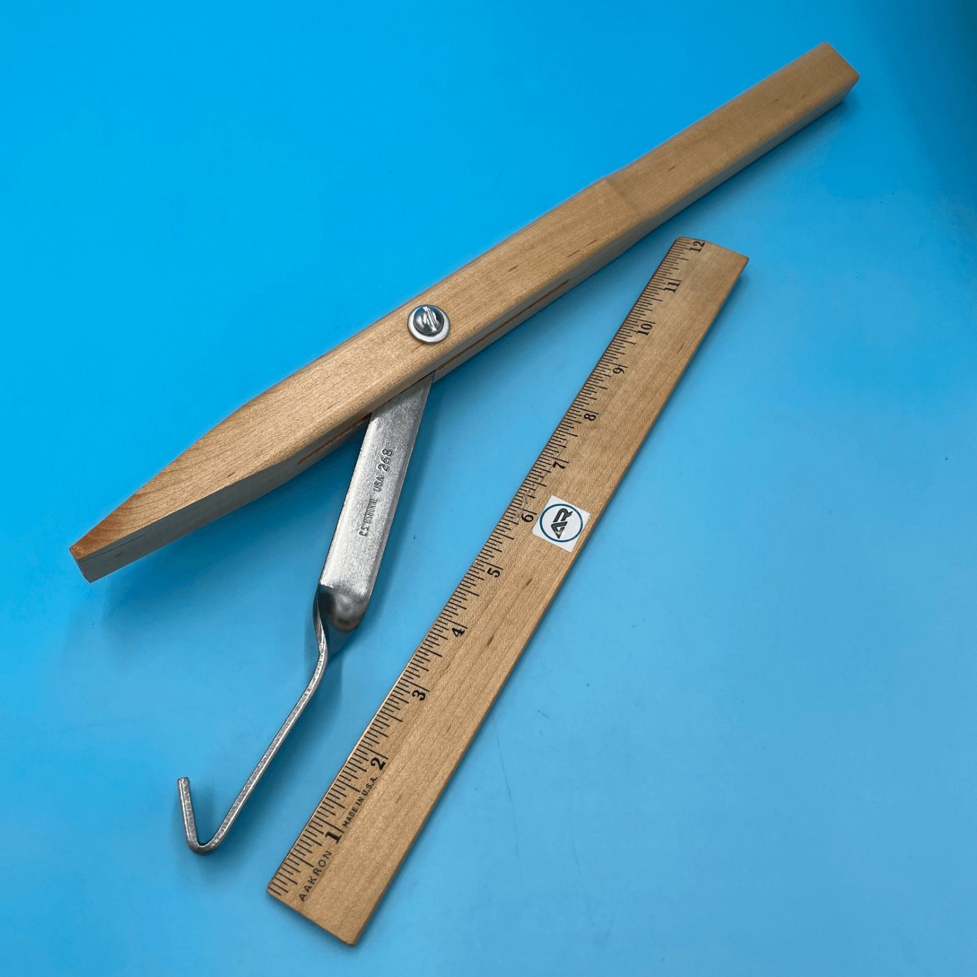 C.S. Osborne Lever Spring Stretcher #268