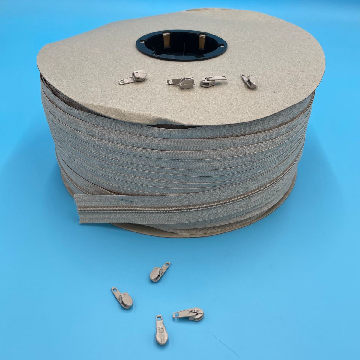 Tan Nylon Zipper Roll