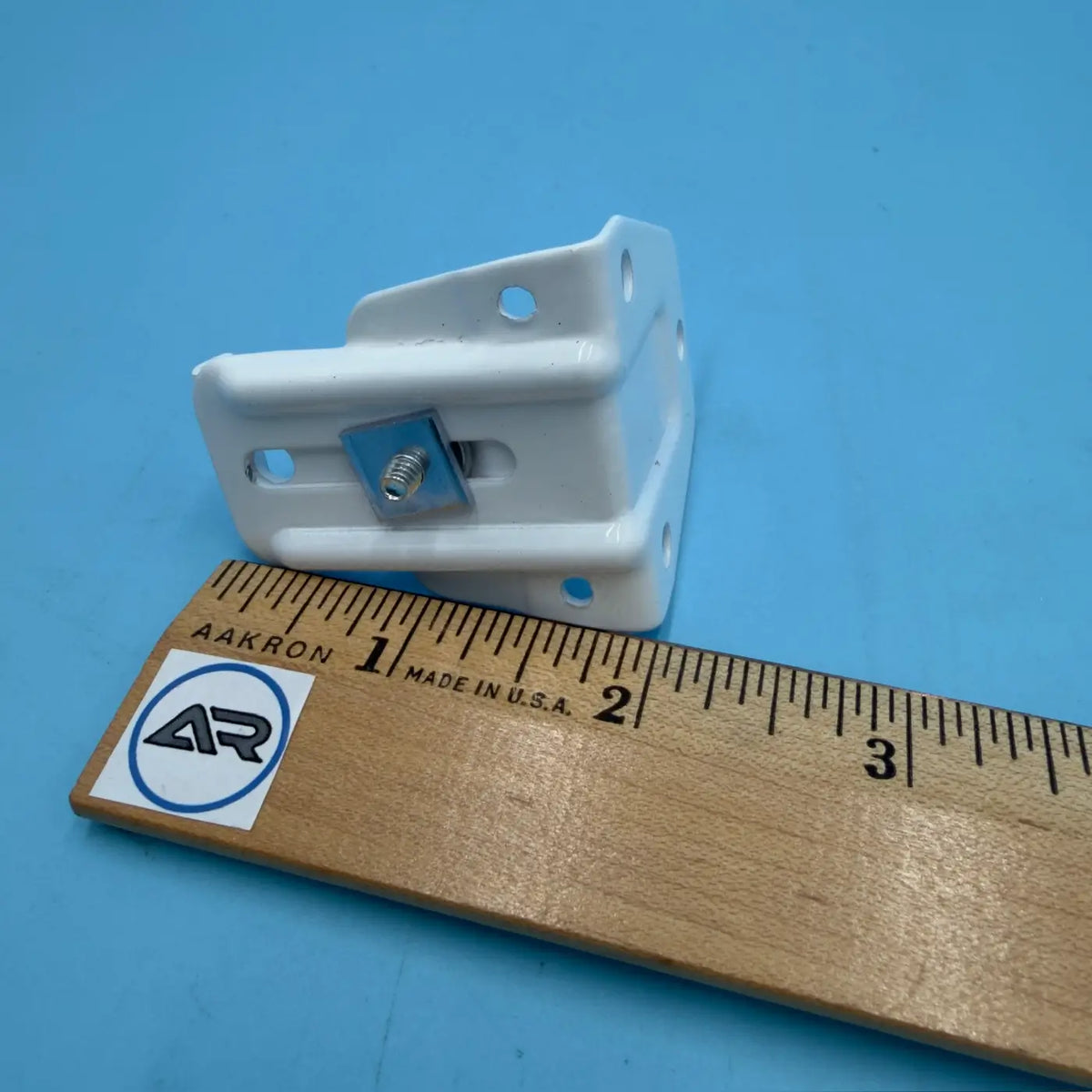 Kirsch Single Rod Support Bracket 2-1/2" - 3" Return, 1" - 1-1/2" Clearance 3576.025